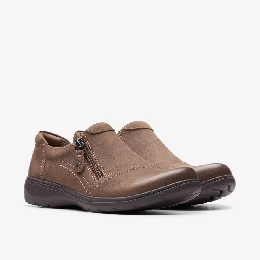 Carleigh Ray slip-on-sko til kvinder i taupe-farvet nubuck Carleigh Ray slip-on-sko til kvinder i taupe-farvet nubuck