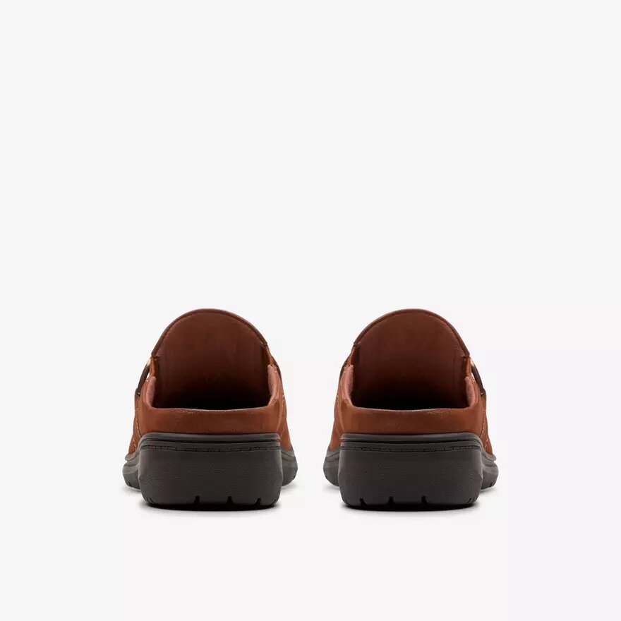 Carleigh Viola træsko & mules i britisk tan-farvet nubuck til kvinder Carleigh Viola træsko & mules i britisk tan-farvet nubuck til kvinder