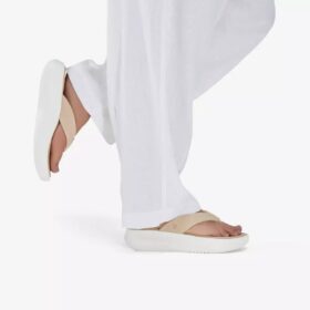 Solevana Post sandfarvede Flip-flops til kvinder