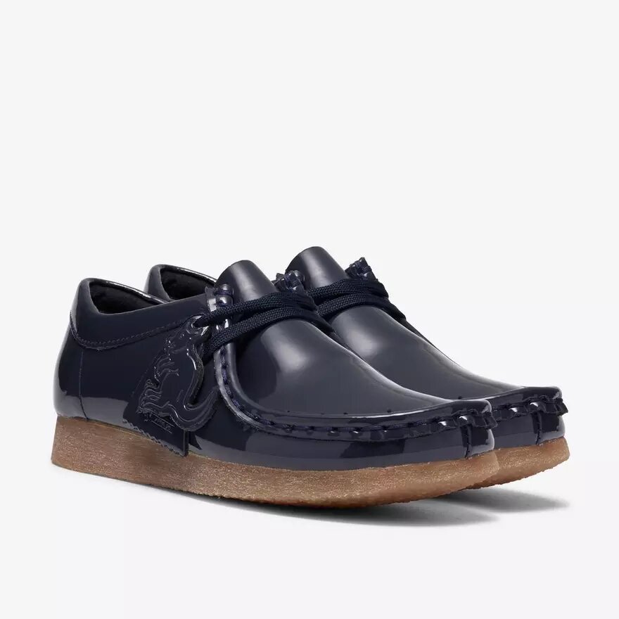 Wallabee Big Kid til drenge i marineblå laklæder Wallabee Big Kid til drenge i marineblå laklæder