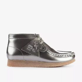 Wallabee-støvler til drenge – store børn – sølvfarvede Wallabees i laklæder Wallabee-støvler til drenge – store børn – sølvfarvede Wallabees i laklæder